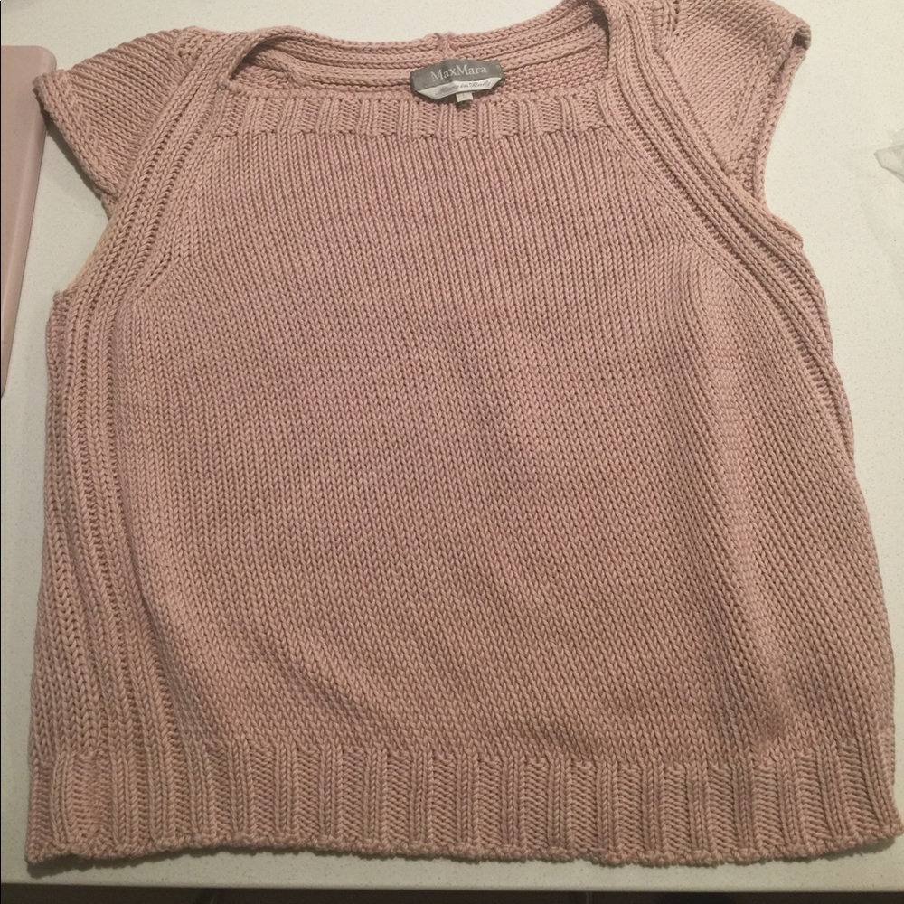 Max Mara pale pink knit.