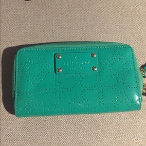 Green Kate Spade wristlet!!!! GREAT DEAL!