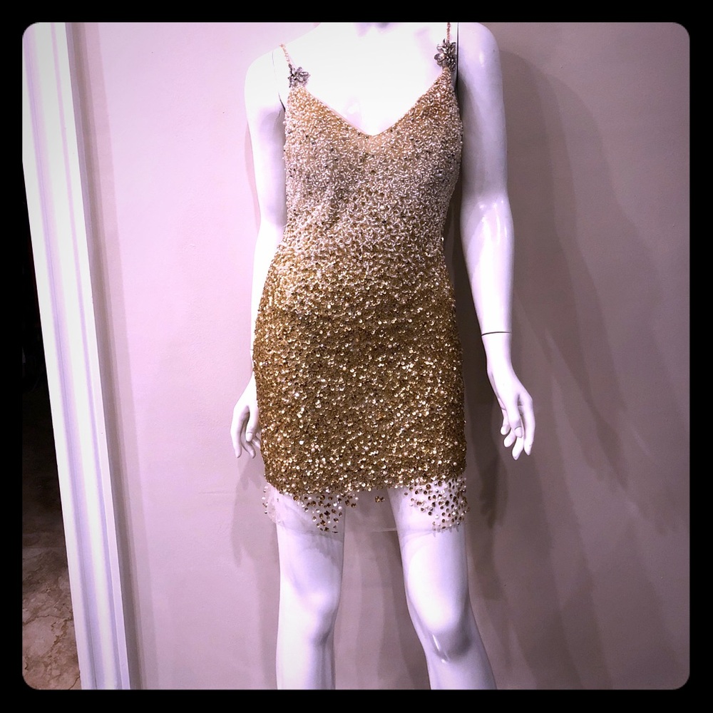 Stunning, sexy & elegant short dress with stones