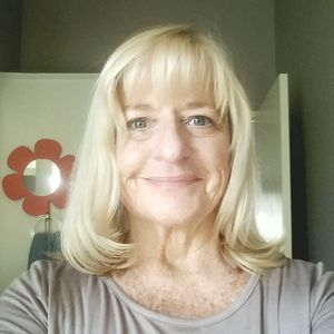 Meet your Posher, Denise