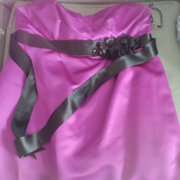 Dress - Picture 1 of 3