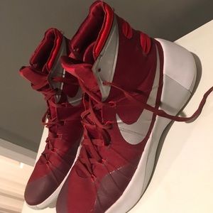 Nike hyperdunk basketball shoes size 12
