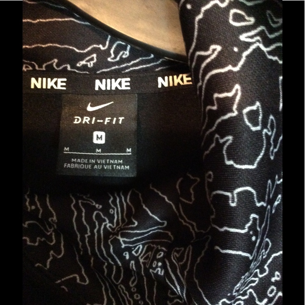 Nike pullover - Picture 3 of 3