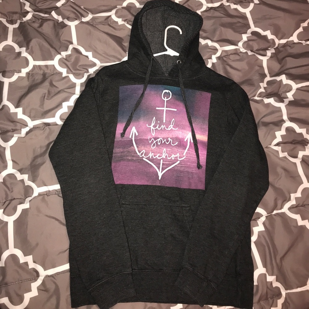 Women’s Graphic Sweatshirt