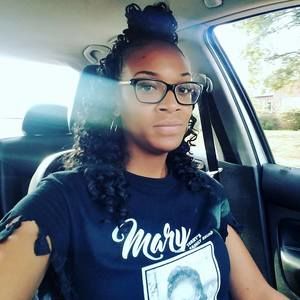 Meet your Posher, Angela