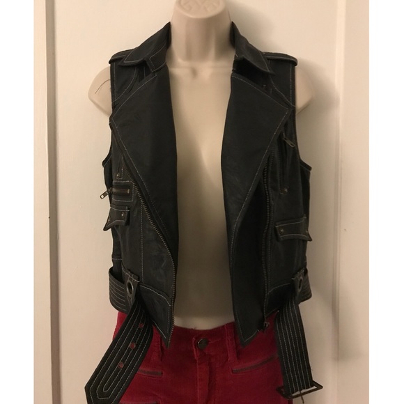✨Host Pick✨ Faux Leather Moto Vest - Picture 7 of 8