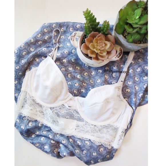 Free People Other - Free people white lace bralette 🍃