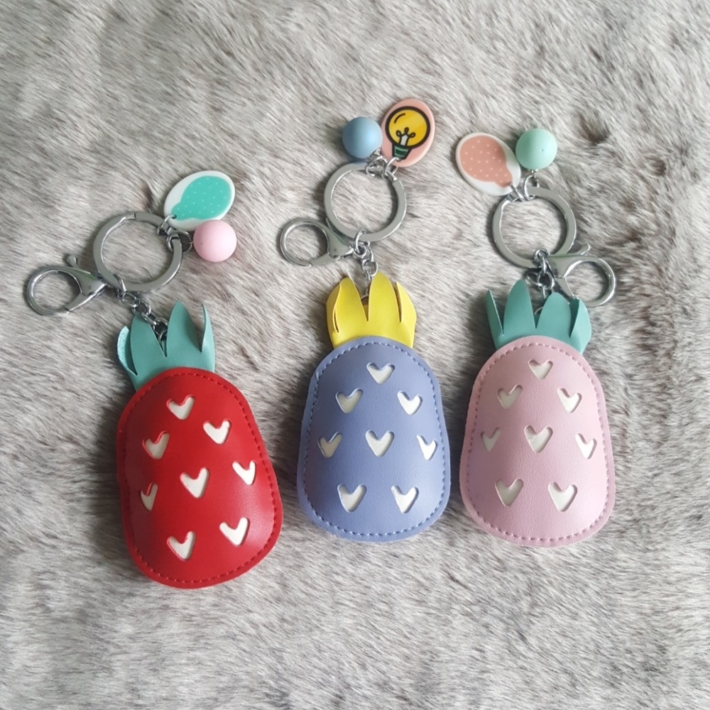 Pineapple leather purse/key charms🍍