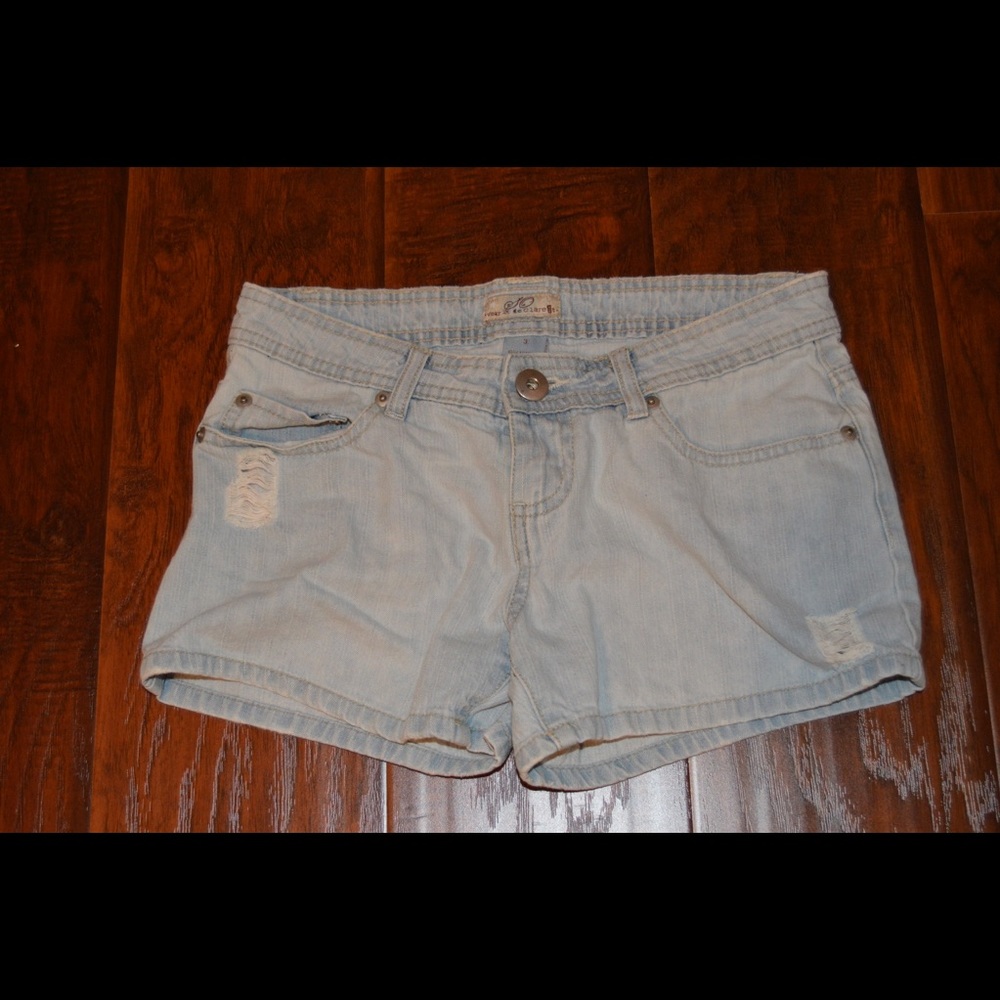 SOLD: SO shorts