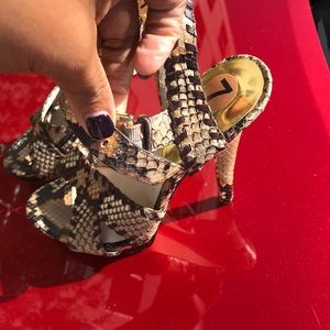 New Michael Kors Snake Skin Sandals size 7