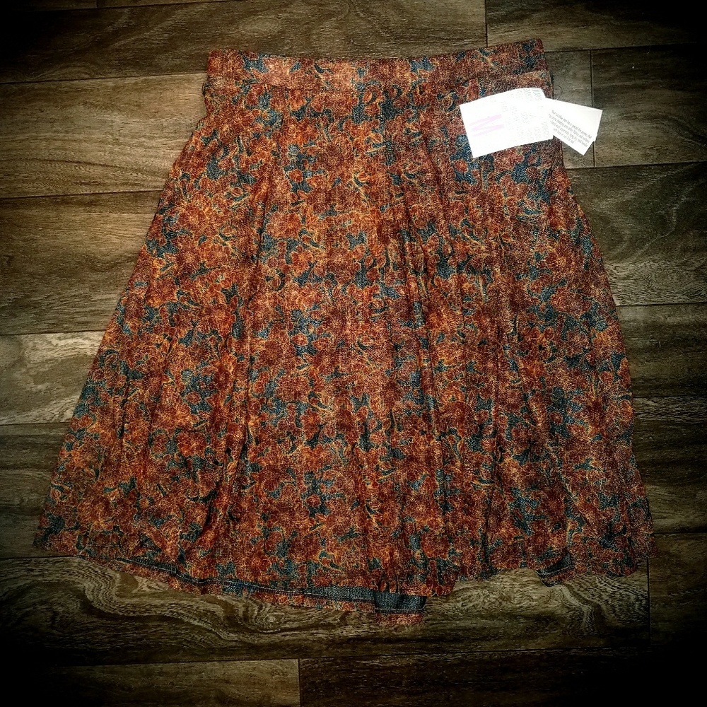 Lularoe Madison Skirt M Pleated with pockets NWT