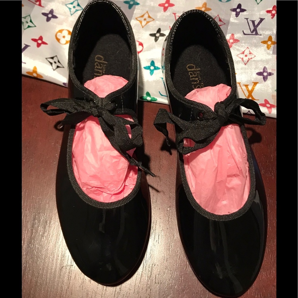 TAP SHOES WITH STAR TONE TAPS