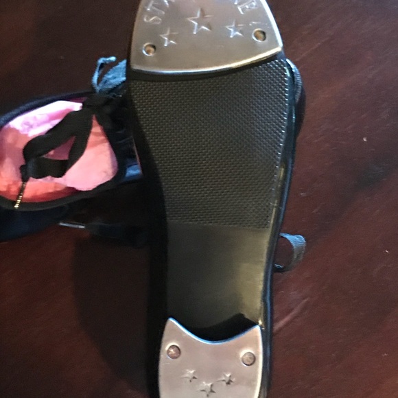 TAP SHOES WITH STAR TONE TAPS - Picture 2 of 7
