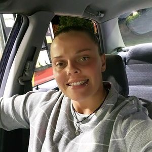 Meet your Posher, Renee