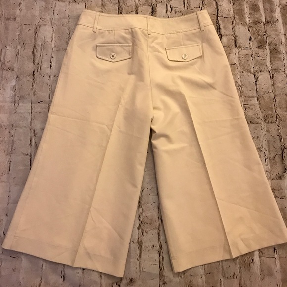 NWOT WHBM Ivory Cropped Pant Sz 12 - Picture 2 of 6