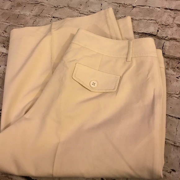 NWOT WHBM Ivory Cropped Pant Sz 12 - Picture 5 of 6