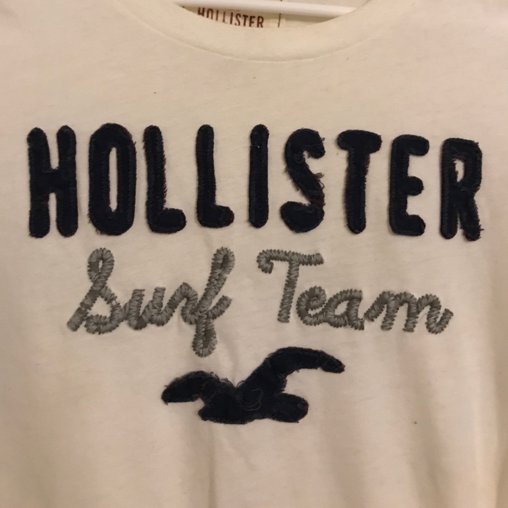 Small Hollister Tee