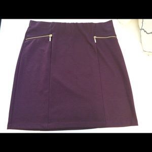 George Skirt, perfect for Fall & Winter! 12/14,