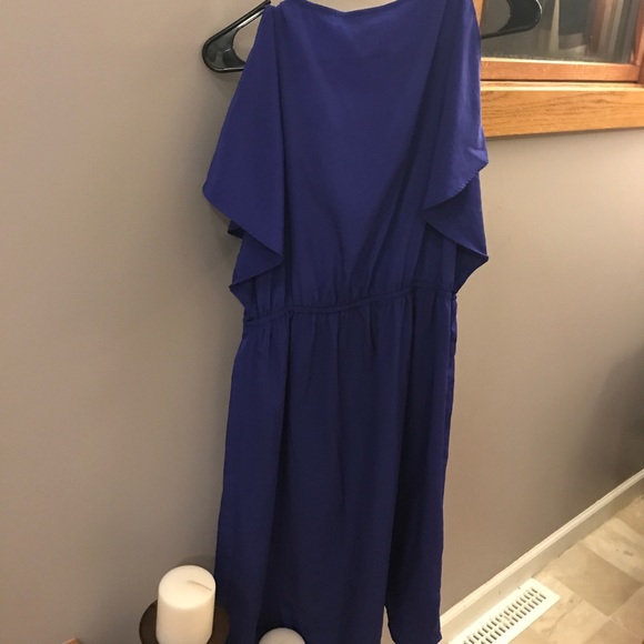 Dress - Picture 6 of 7