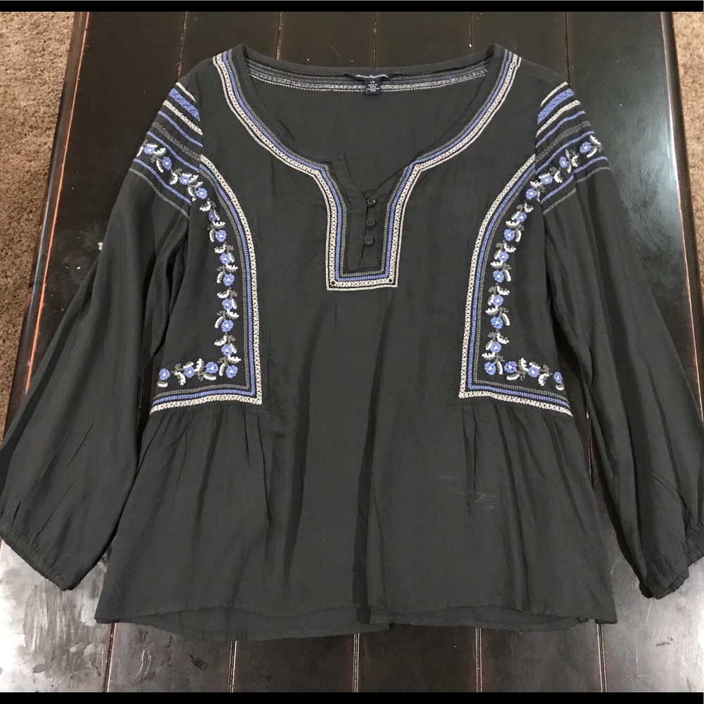 Women’s American Eagle top