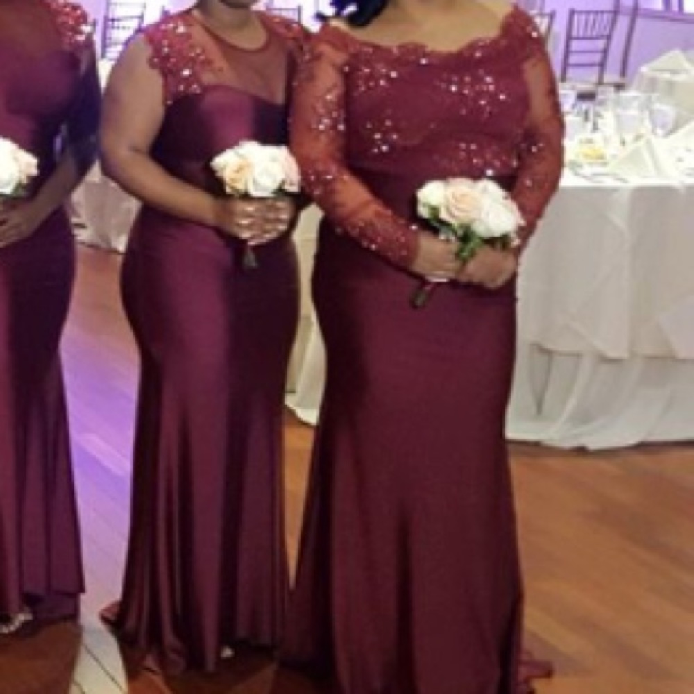 💥MAKE ME AN OFFER💥Wine gown