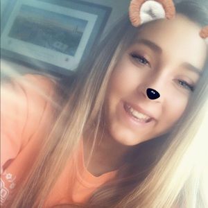 Meet your Posher, Averie