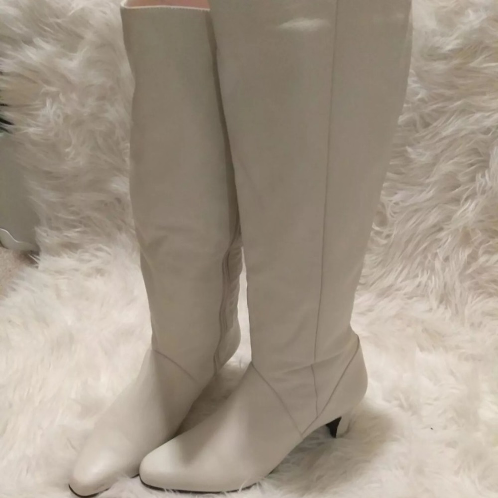 🍁 White Boots 🍁