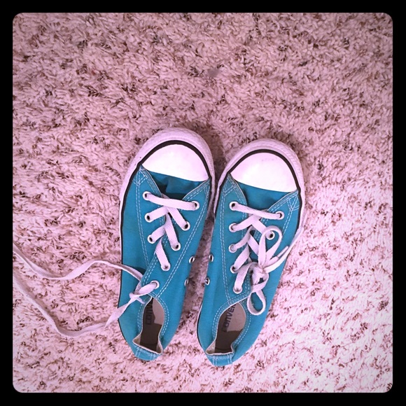 Converse - Picture 1 of 1