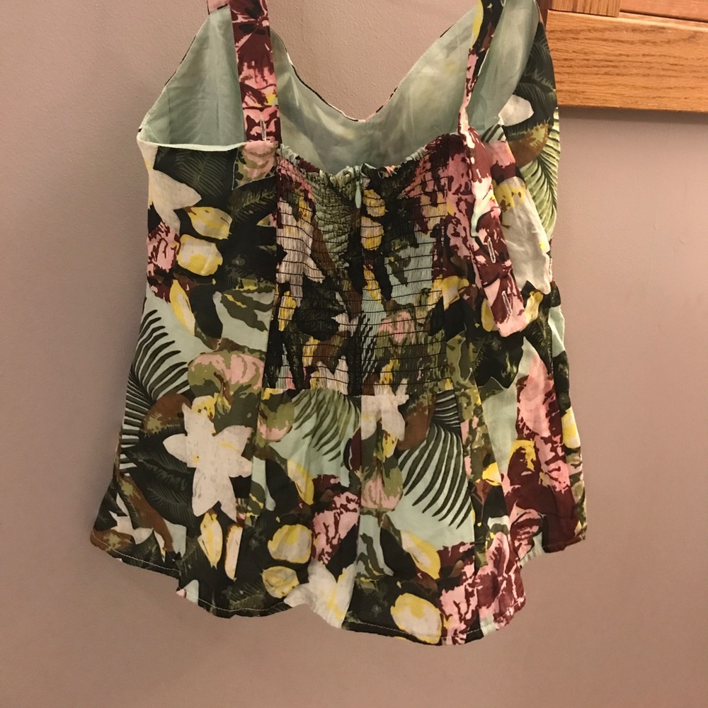 Tank - Picture 3 of 5