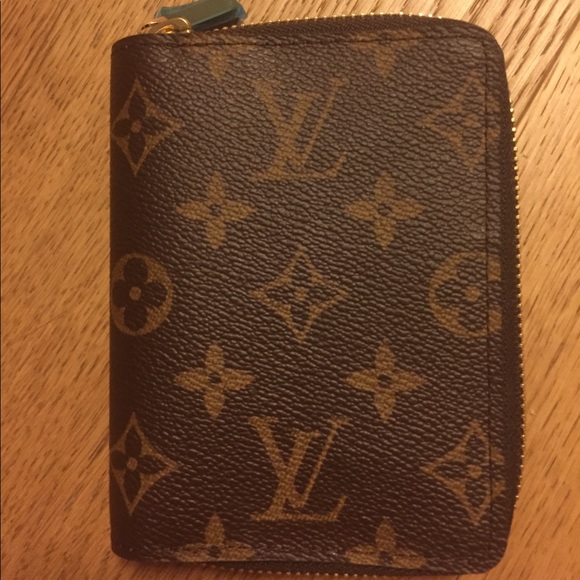 Louis Vuitton Handbags - Louis Vuitton 4 Employees Top Seller Agenda Wallet