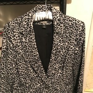 Leopard print blazer