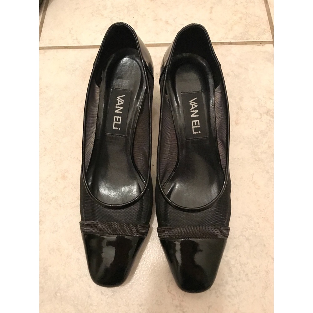 Elegant women low heel