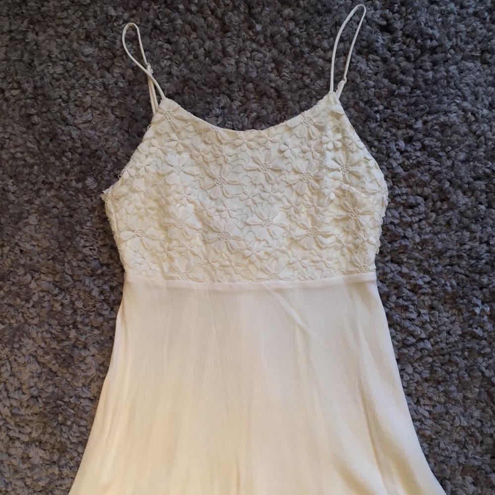 Short white dress