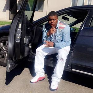 Meet your Posher, Devin