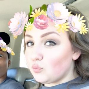 Meet your Posher, Abbie