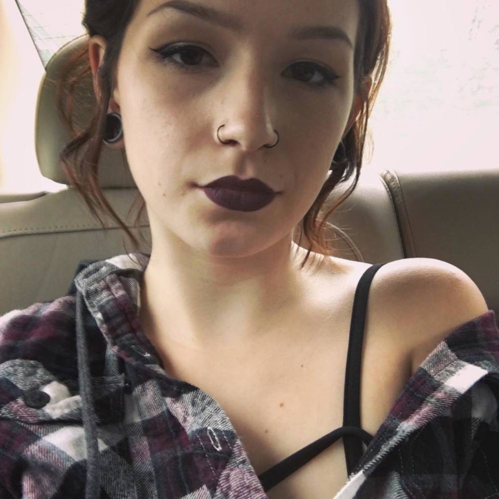 Meet your Posher, Skylar