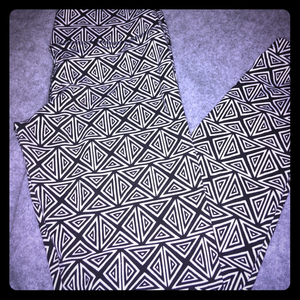 Pink VS Leggings Size Small Black and White Yoga
