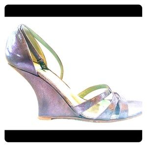 Sigerson Morrison Wedge in Shimmery Purple