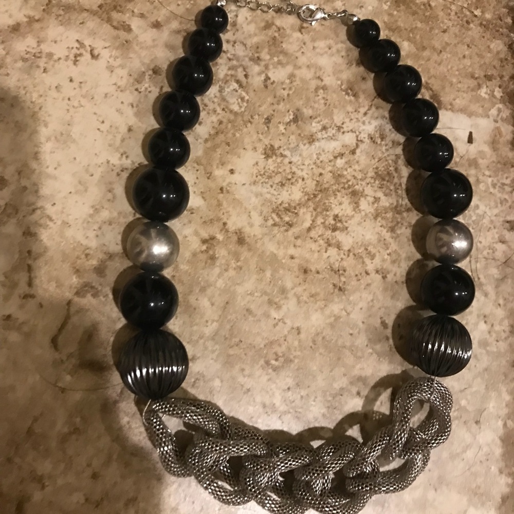 Black and metallic necklace