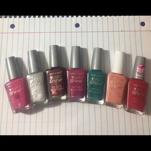 Wet n Wild polishes