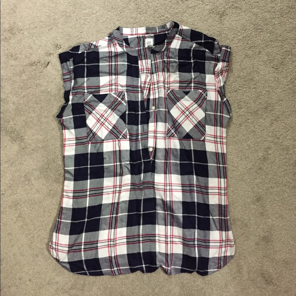 Women's Gap sleeveless top - Size S