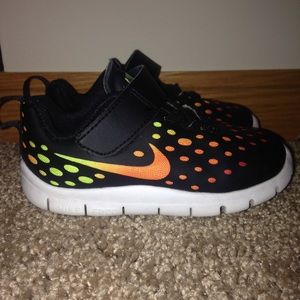 Toddler Nike Shoes Size 7, Great Condition!