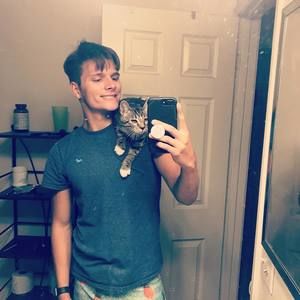 Meet your Posher, Joshua