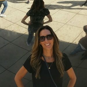 Meet your Posher, Elisa