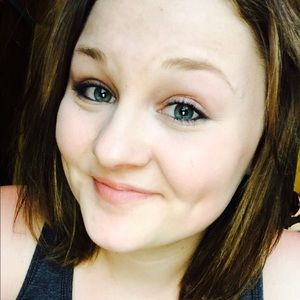 Meet your Posher, Calista