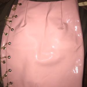 Light pink leather skirt with gold chains