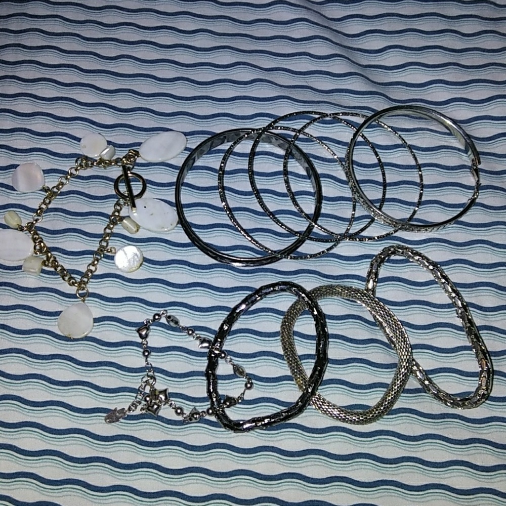 Bracelet