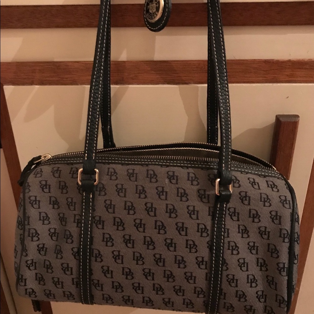 Dooney & Bourke