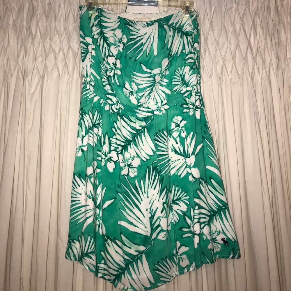 Women’s Strapless Summer Dress