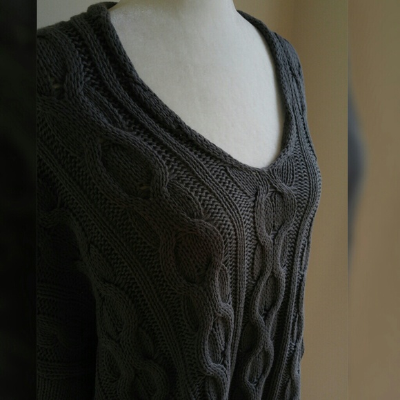 HP✨ Chunky Oversized Cable Knit Sweater Dark Olive - Picture 7 of 7